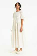 Load image into Gallery viewer, Tie sleeves dress | Creme