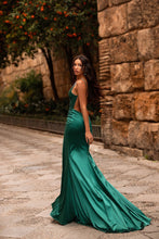 Load image into Gallery viewer, Emerald Gown