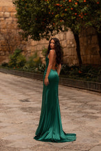Load image into Gallery viewer, Emerald Gown