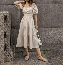 Load image into Gallery viewer, Lantern sleeve tiered midi dress
