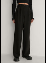 Load image into Gallery viewer, Wide waist pleat trouser