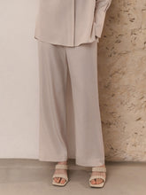Load image into Gallery viewer, Silk high waisted trousers | Cream
