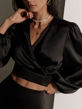 Load image into Gallery viewer, Silk wrap top | Black
