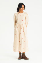 Load image into Gallery viewer, Mio Flower Embroidery Dress

