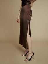 Load image into Gallery viewer, Pencil skirt
