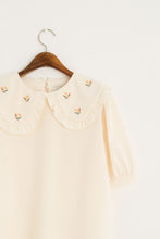 Load image into Gallery viewer, Wild daisy embroidered shirt | Creme
