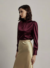 Load image into Gallery viewer, Frilled Collar
