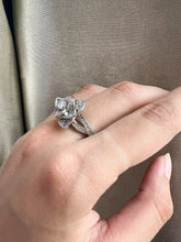 Load image into Gallery viewer, Flower Ring
