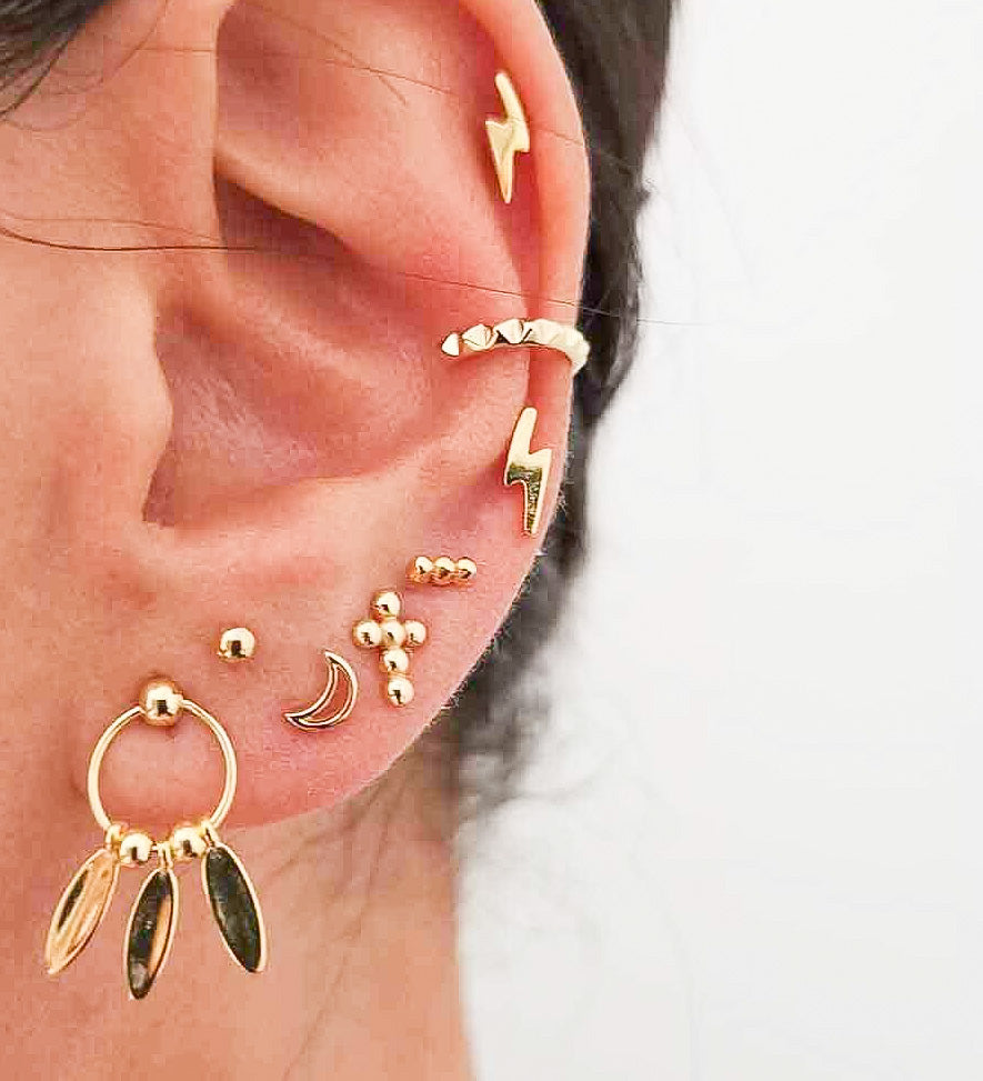 Pack of 8 trendy Studs