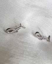 Load image into Gallery viewer, Melody note studs
