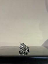 Load image into Gallery viewer, Flower Ring
