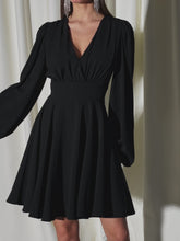 Load and play video in Gallery viewer, Light slim waist mini dress
