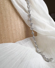 Load image into Gallery viewer, White bracelet
