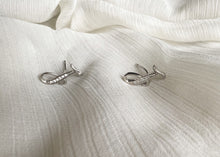 Load image into Gallery viewer, Melody note studs
