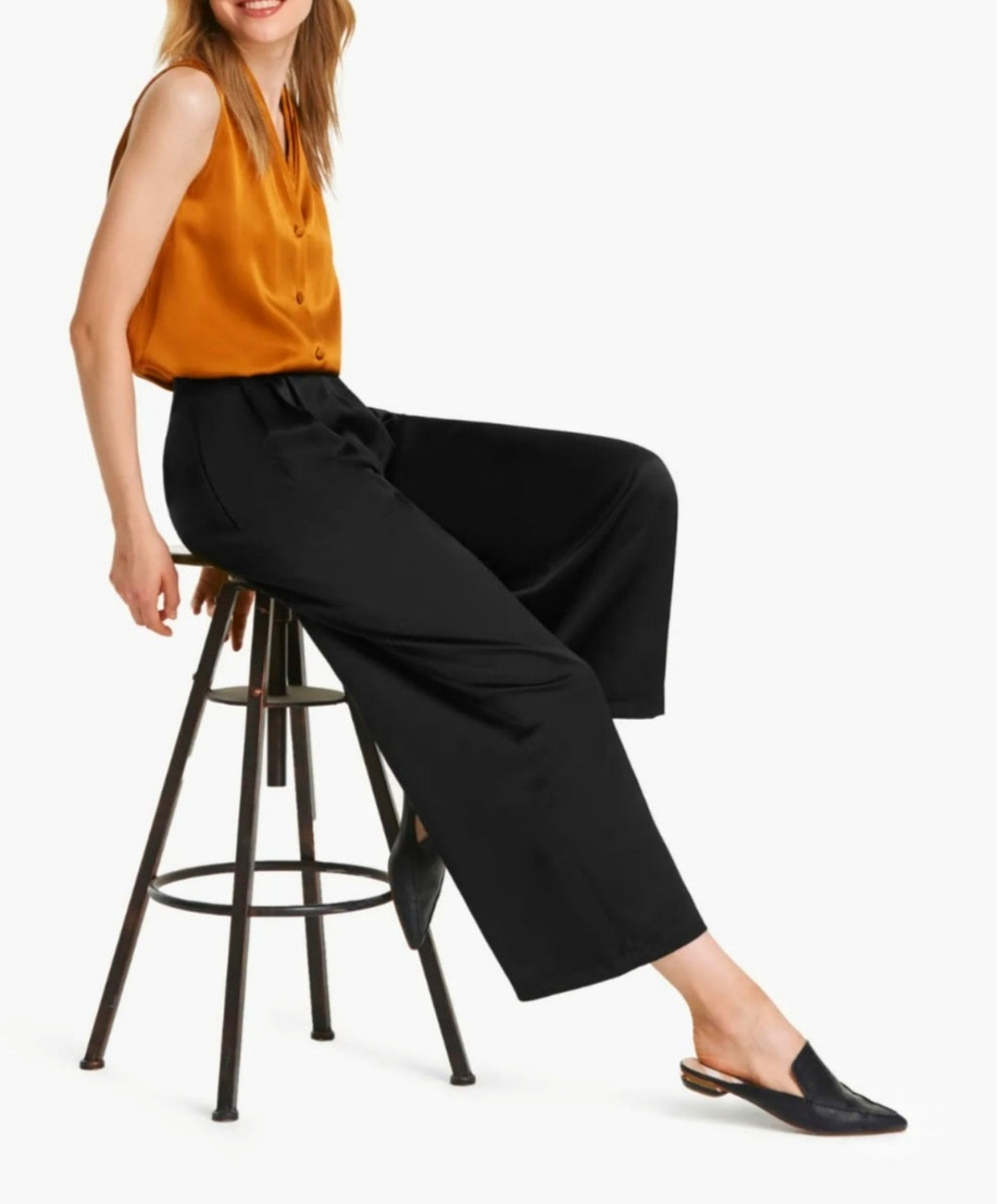 Sleeveless Basic Blouse