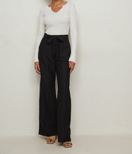 Load image into Gallery viewer, Tie waist flowy trouser

